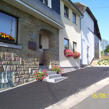 Ferienhaus Neuville In Ruhiger Lage Bullange Exterior photo